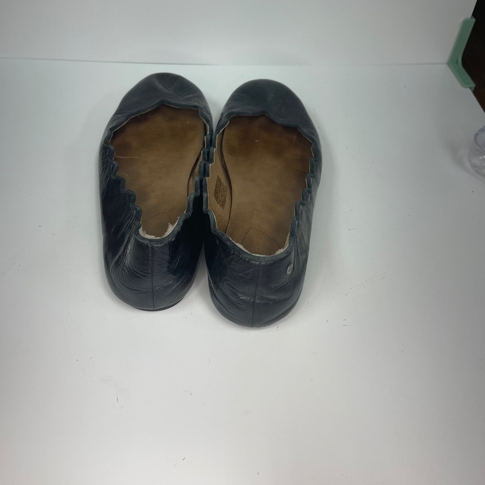 UGG Leather Ballet Flats Women’s Size 10 Black Comfort Shoes - Picture 6 of 8
